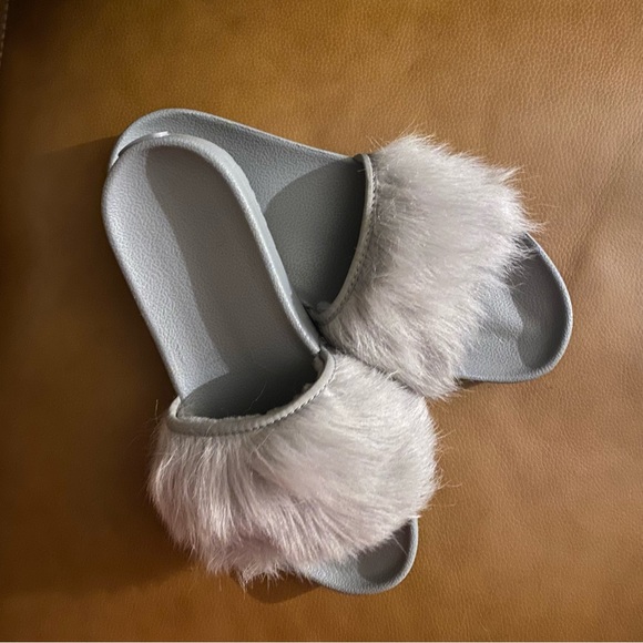 Ugg Royale Genuine Shearling Slides - Picture 2 of 9